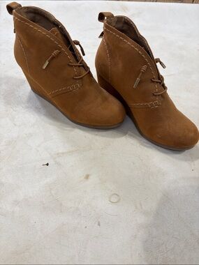 Women's Lace-Up Wedge Booties in Cognac